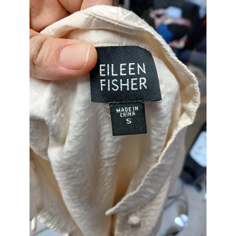 Eileen Fisher Small Silk Vest Collared Button Detail Blouse Quiet Luxery Preppy - Picture 10 of 10